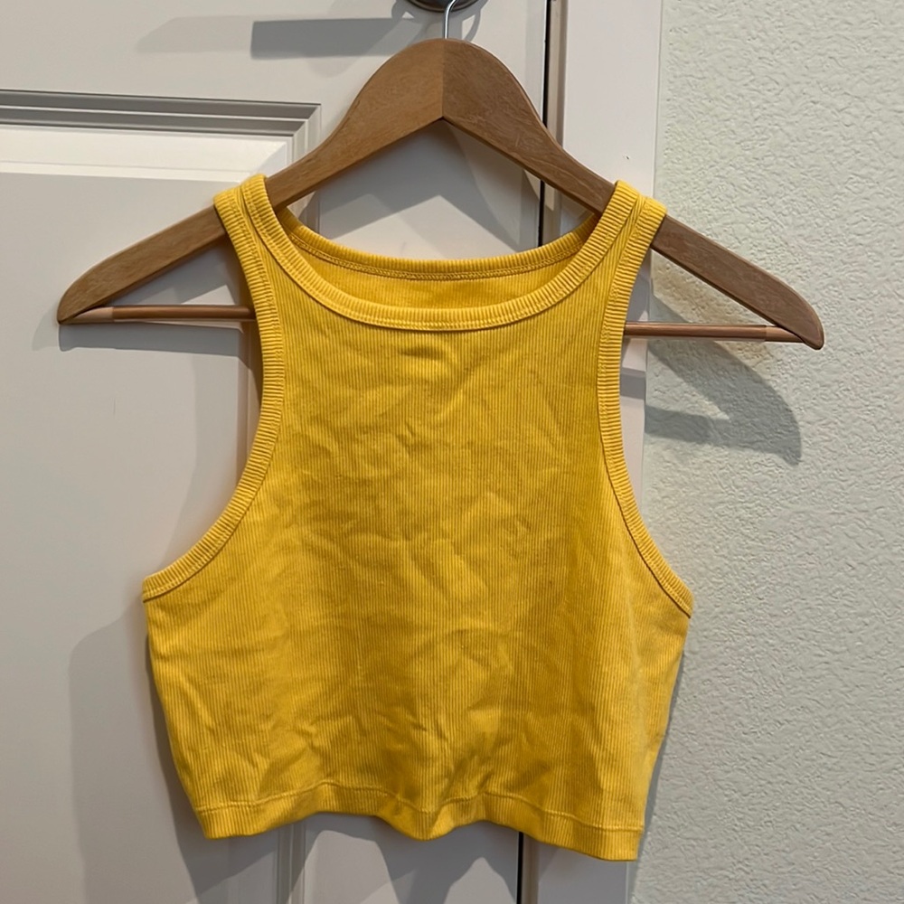 yellow cropped tank!